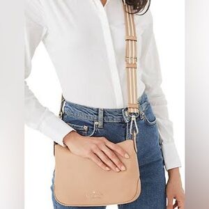 Kate Spade Rosie Small Crossbody Bag, Pebbled Leather in Light Fawn, NWT